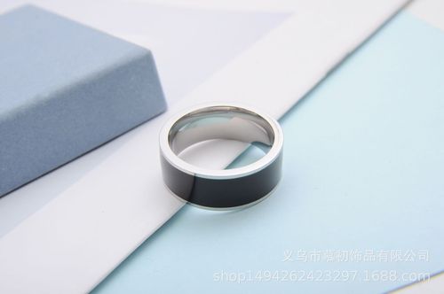 指尖上的未来 NFC钛钢智能戒指颠覆传统穿戴体验